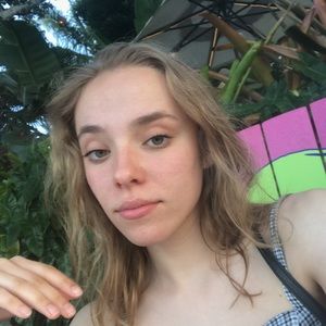 Meet your Posher, Maya